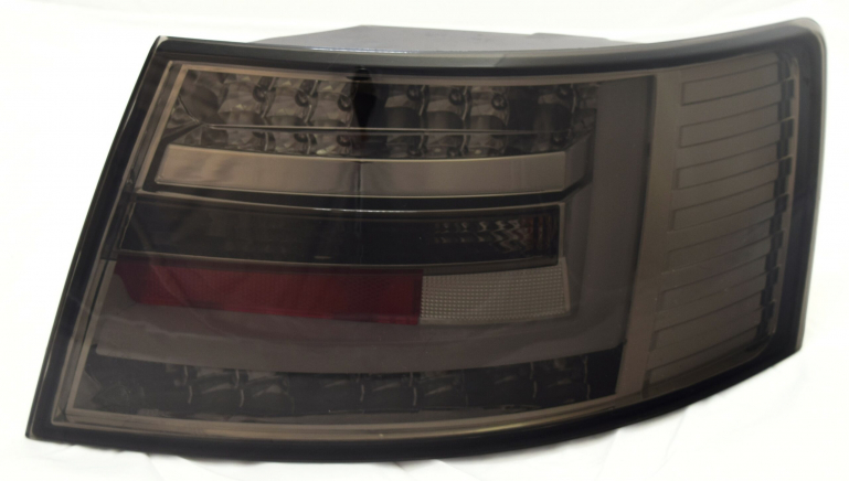 LED Upgrade Design Rückleuchten Set für Audi A6 4F (C6) 04-08 schwarz/rauch (6-Pin)