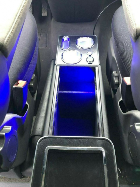 Upgrade Staufach Mittelkonsole Ablage für Peugeot Expert 16+ mit LED Beleuchtung und USB