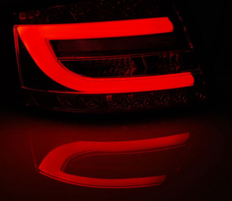 LED Lightbar Design Rückleuchten für Audi A6 4F (C6) 04-08 Limousine rot/klar (6Pin)