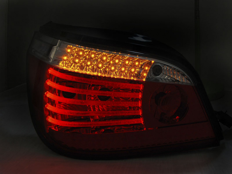 LED Upgrade Design Rückleuchten für BMW 5er E60 Limousine 03-07 rot/rauch mit dynamischem Blinker