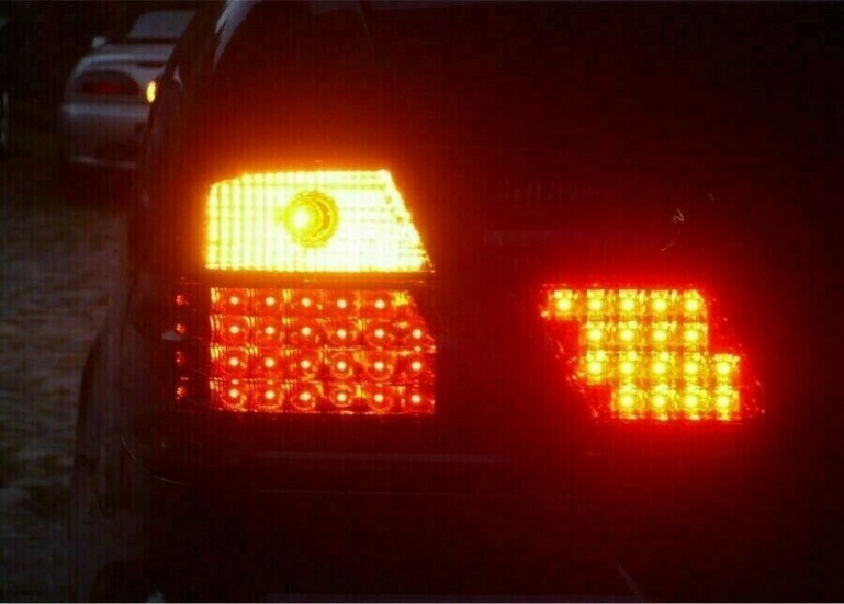 LED Upgrade Design Rückleuchten für Mercedes Benz CLK W208 97-02 rauch mit LED Blinker