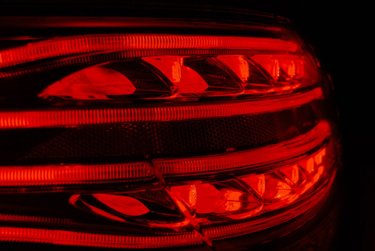 Voll LED Upgrade Design Rückleuchten für Mercedes Benz E-Klasse W212 Limousine 09-13 rot/klar (für Halogen Blinker)