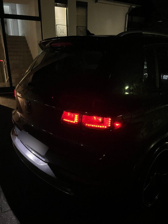 LED Upgrade Design Rückleuchten für VW Tiguan 5N Facelift 11-15 rot/rauch