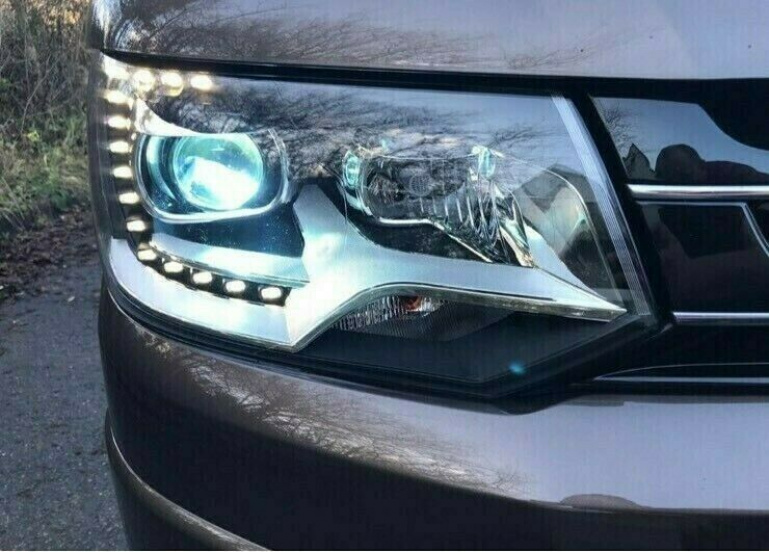 VOLL LED Scheinwerfer Tagfahrlicht für VW T5 GP Facelift Bj. 10-15 Schwarz  mit dynamischem LED Blink