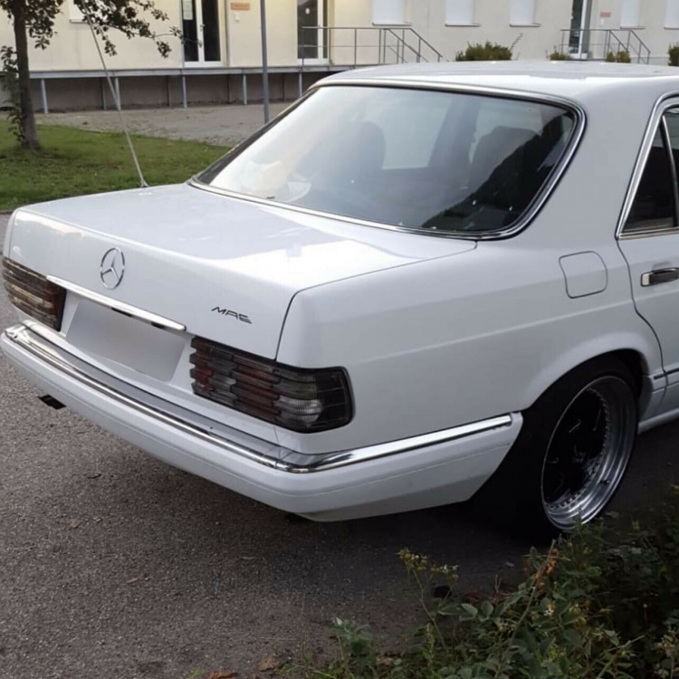 Upgrade Design Rückleuchten für Mercedes Benz S-Klasse W126 82-93 schwarz/rauch