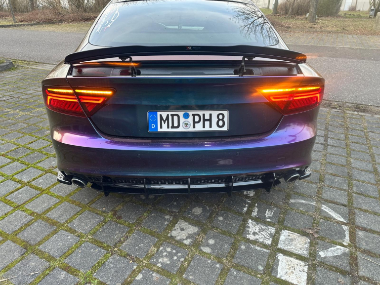 Voll LED Lightbar Design Rückleuchten für Audi A7 C7 (Vorfacelift) 10-14 rot/rauch