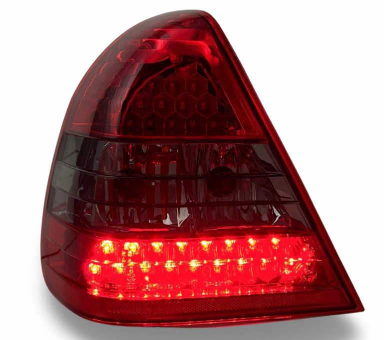 LED Upgrade Design Rückleuchten für Mercedes Benz C-Klasse W202 Limousine 93-00 rot/rauch