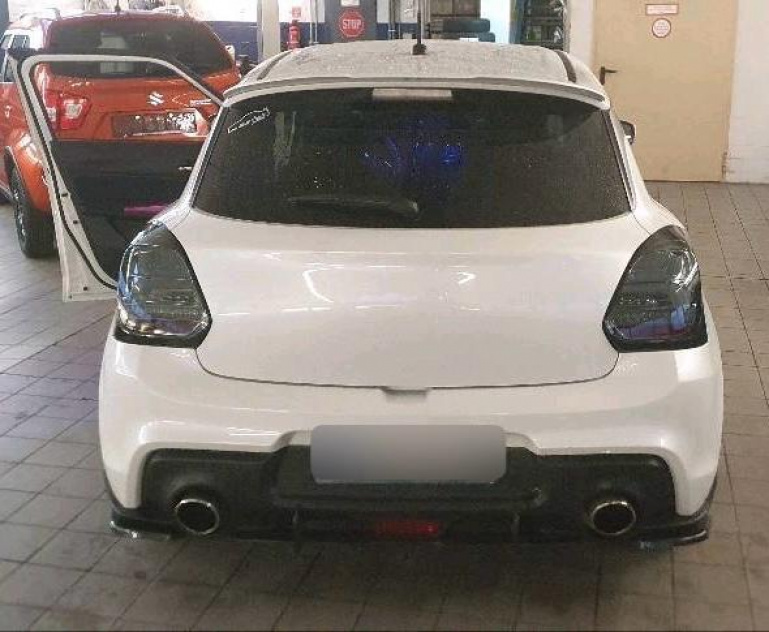 Voll LED Lightbar Design Rückleuchten für Suzuki Swift VI (6) 17+ rauch mit dynamischem Blinker