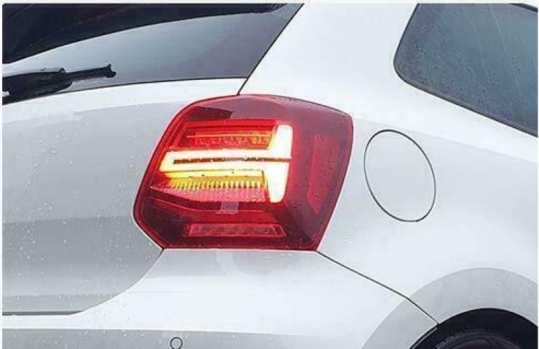 Voll LED Lightbar Design Rückleuchten für VW Polo 6R / 6C 09-14 rot/klar dynamisch