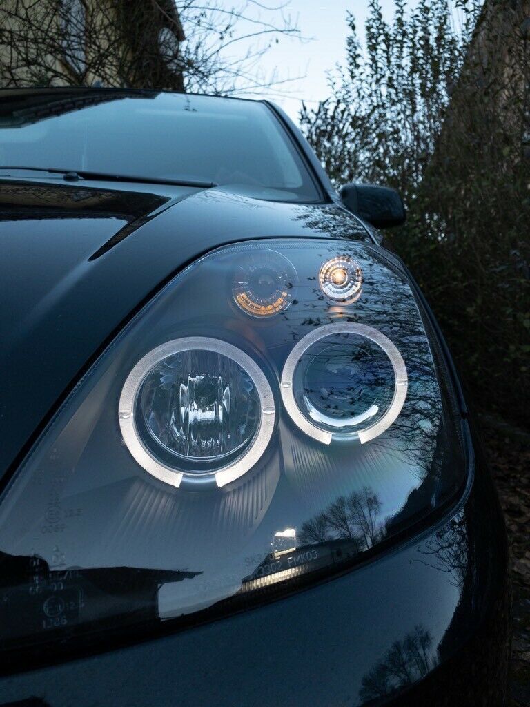 LED Angel Eyes Scheinwerfer für Ford Fiesta MK6 02-05 schwarz