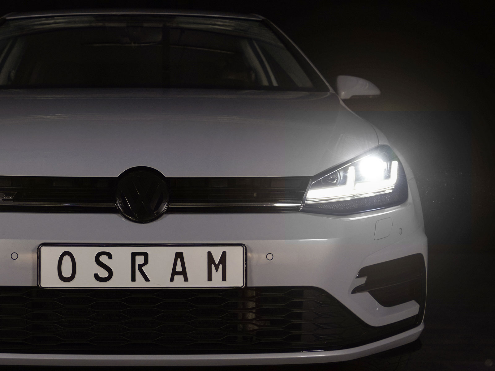 OSRAM LED-DRIVING VOLL-LED Tagfahrlicht Scheinwerfer für VW Golf VII (7)  12-16 schwarz