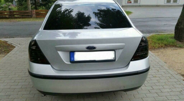 LED Upgrade Design Rückleuchten für Ford Mondeo MK3 00-07 schwarz/rauch