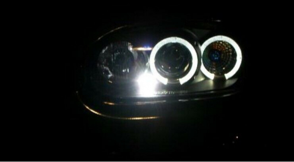 LED Angel Eyes Scheinwerfer für Ford Escort MK7 95-00 schwarz