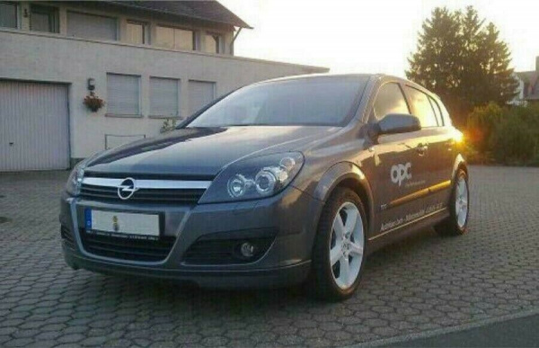 Angel Eyes Scheinwerfer für Opel Astra H 04-09 schwarz