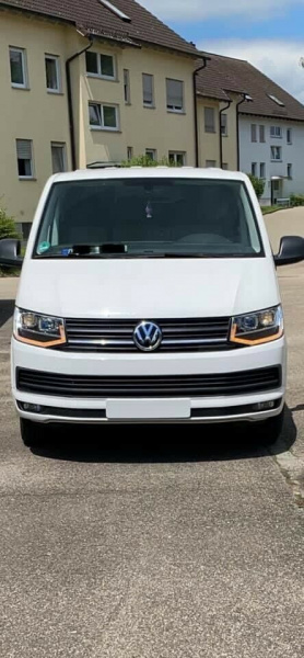 LED Tagfahrlicht Scheinwerfer für VW T6 15-19 chrom mit dynamischem LED Blinker