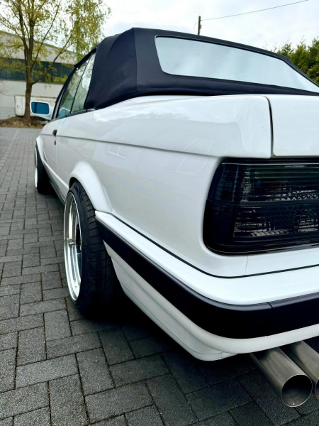 Upgrade Design Rückleuchten für BMW 3er E30 Coupe (2-Türer) Cabrio/Touring 87-94 schwarz/rauch