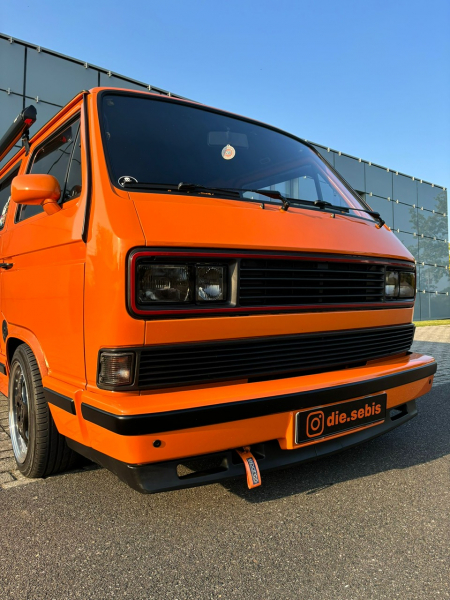 Upgrade Sportgrill / Kühlergrill ohne Emblem für Volkswagen T3 (Eckige Scheinwerfer-Aussparung) 79-92 schwarz/rot